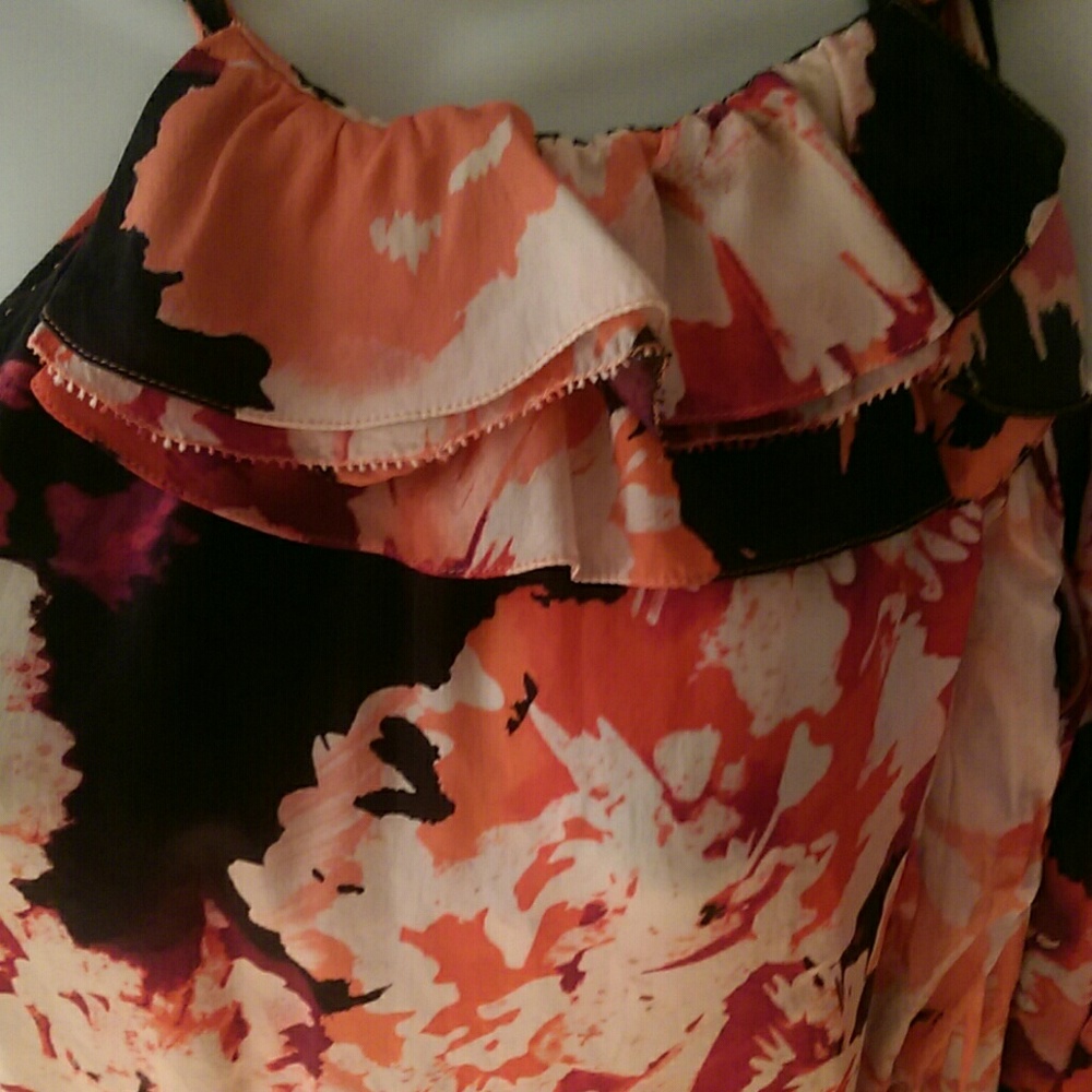 Elie Tahari Sleeveless Blouse - Picture 4 of 7